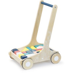 Poussette avec cubes en bois