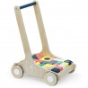 Poussette avec cubes en bois