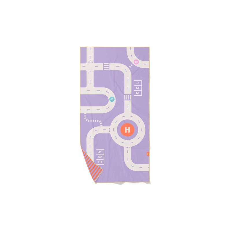 Serviettes de jeu 70 x 140 cm - Sour la route lavande - pour les enfants un grand plaisir de bain - Quut Serviettes de jeu 70 x 140 cm - Sour la route lavande - pour les enfants un grand plaisir de bain - Quut
