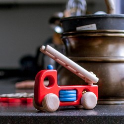 Feuerwehrauto aus Holz - Bajo