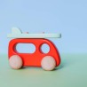 Camper mit Surfboard aus Holz - Bajo Camper mit Surfboard aus Holz - Bajo