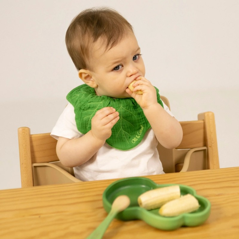 Kendall The Kale Plate & Spoon - Set de vaisselle pour enfants en bois d'hévéa - Oli&Carol