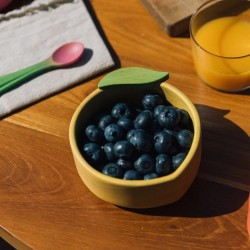 Lou The Lemon Bowl & Spoon - Set de vaisselle pour enfants en bois d'hévéa - Oli&Carol