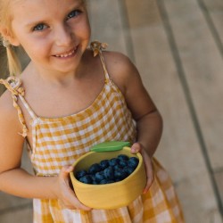 Lou The Lemon Bowl & Spoon - Set de vaisselle pour enfants en bois d'hévéa - Oli&Carol