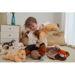 Peluche girafe Willow - Peluches lestées et durables de One Love Plush